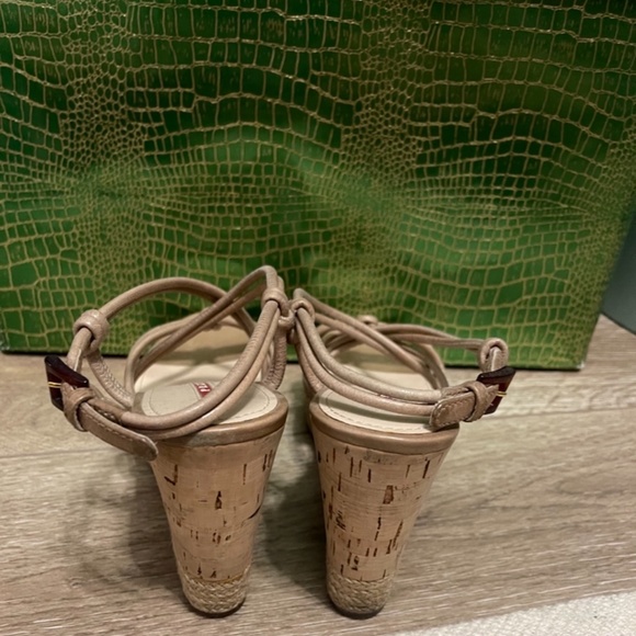 Prada wedges. - Picture 3 of 5